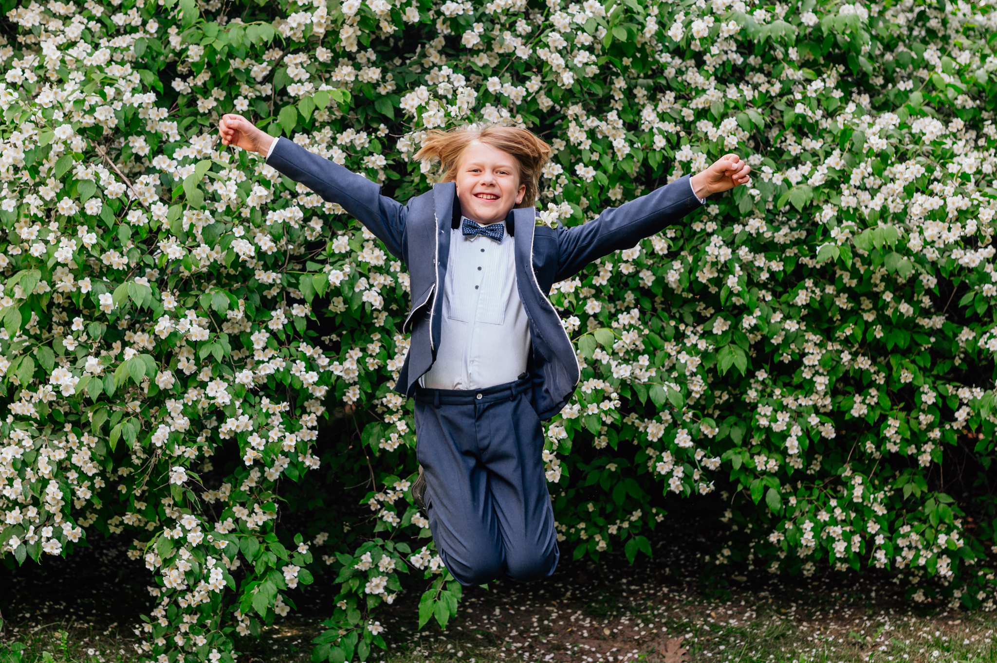 dziecko komunijne w zielenii fotograf na komunie komunia bez stresu